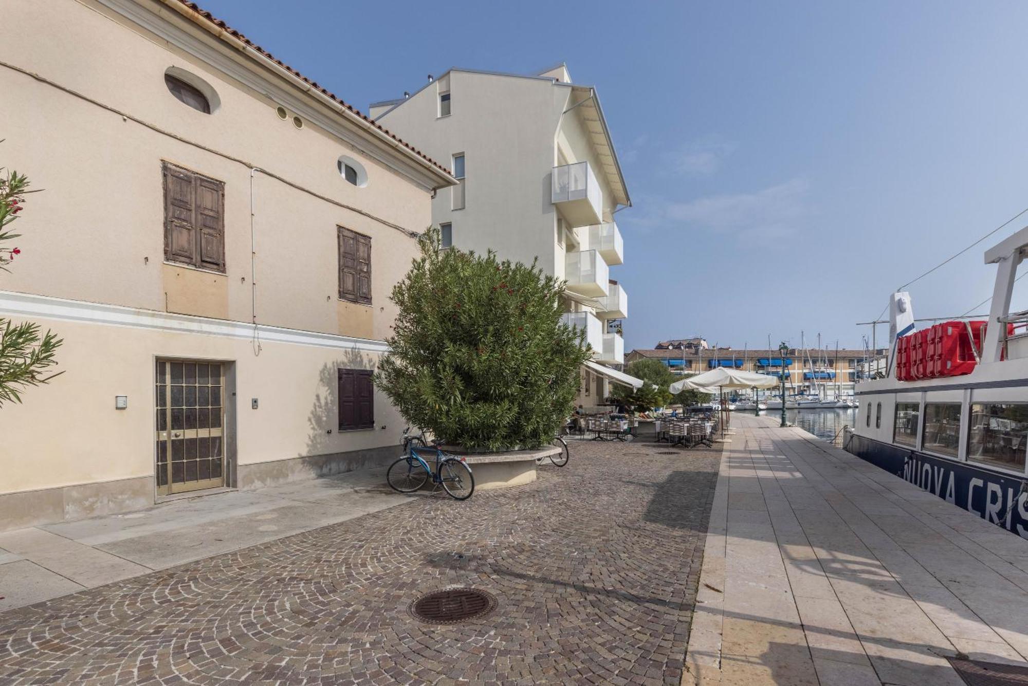 Appartamento Al Porticciolo Grado Exteriör bild